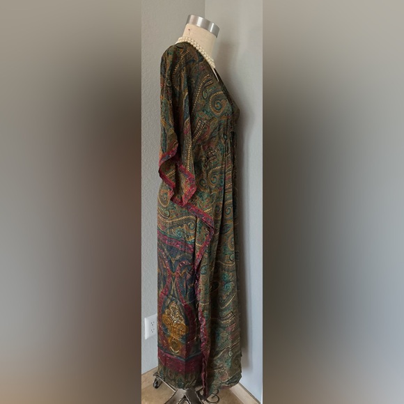 100% Silk Sari Kaftan Wylder Trading Company NWT - Picture 5 of 9